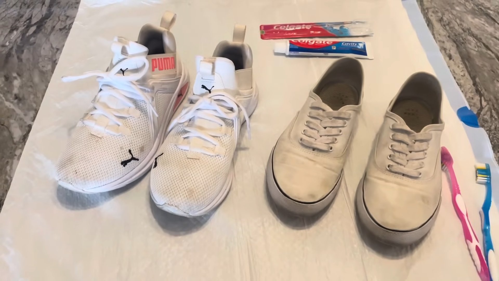 Sneakers mit Zahnpasta reinigen